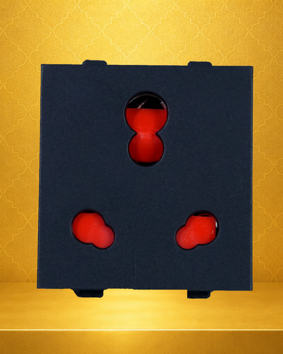 3 Pin Socket With Shutter